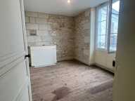 MAISON DE VILLAGE ATYPIQUE AVEC GRAND POTENTIEL — photo 3
