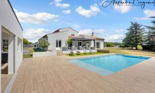 Maison 8 Pièces 309 m² à vendre à Saïx (81710)