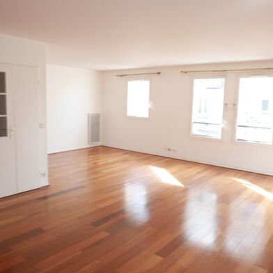 Appartement 4 pièces 1676 €