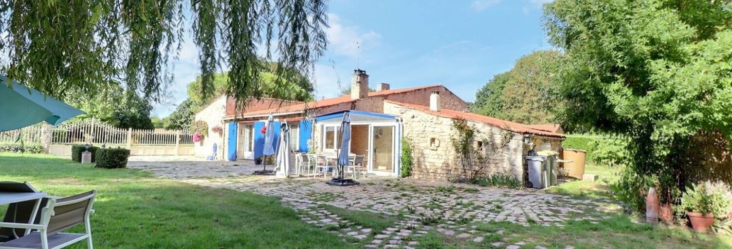 Maison 13 Pièces 230 m² à vendre à Saint-Nazaire-sur-Charente (17780)