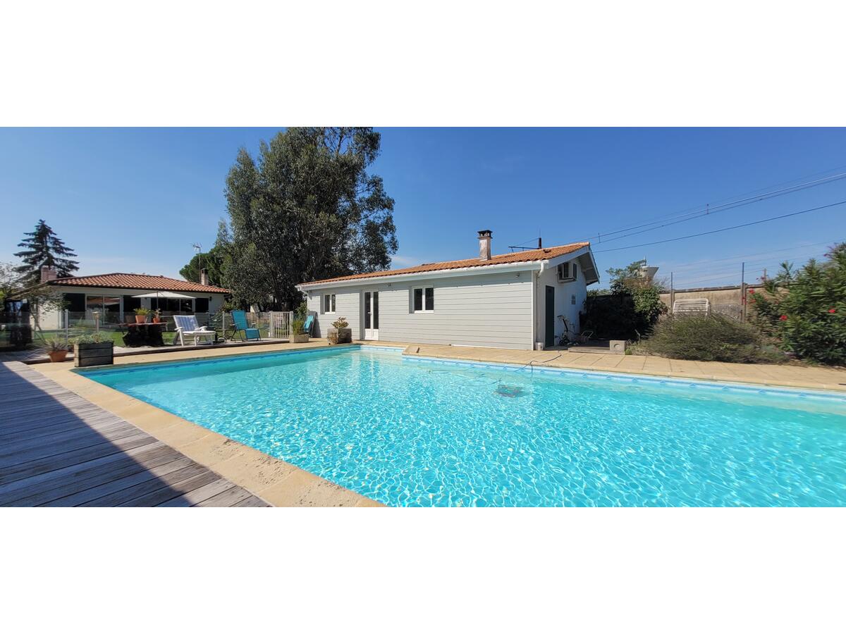 Villa / Maison  T6 à vendre Arcins 33460