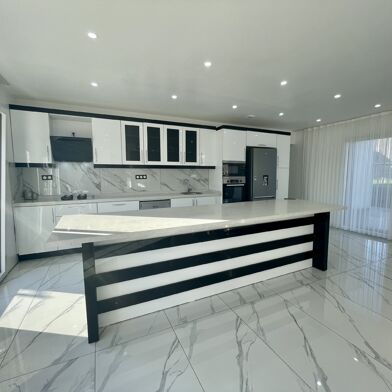 Maison 7 pièces 420000 €