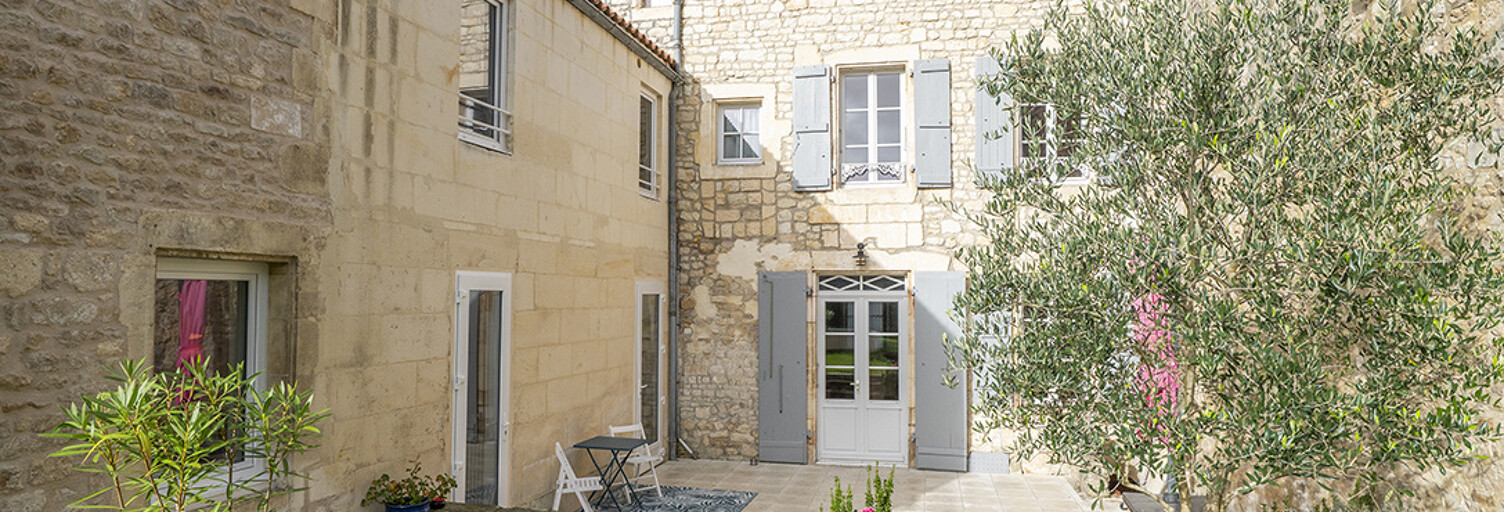 Maison 6 Pièces 210 m² à vendre à Saint-Jean-d'Angély (17400)