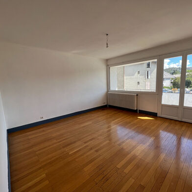 Appartement 3 pièces 900 €