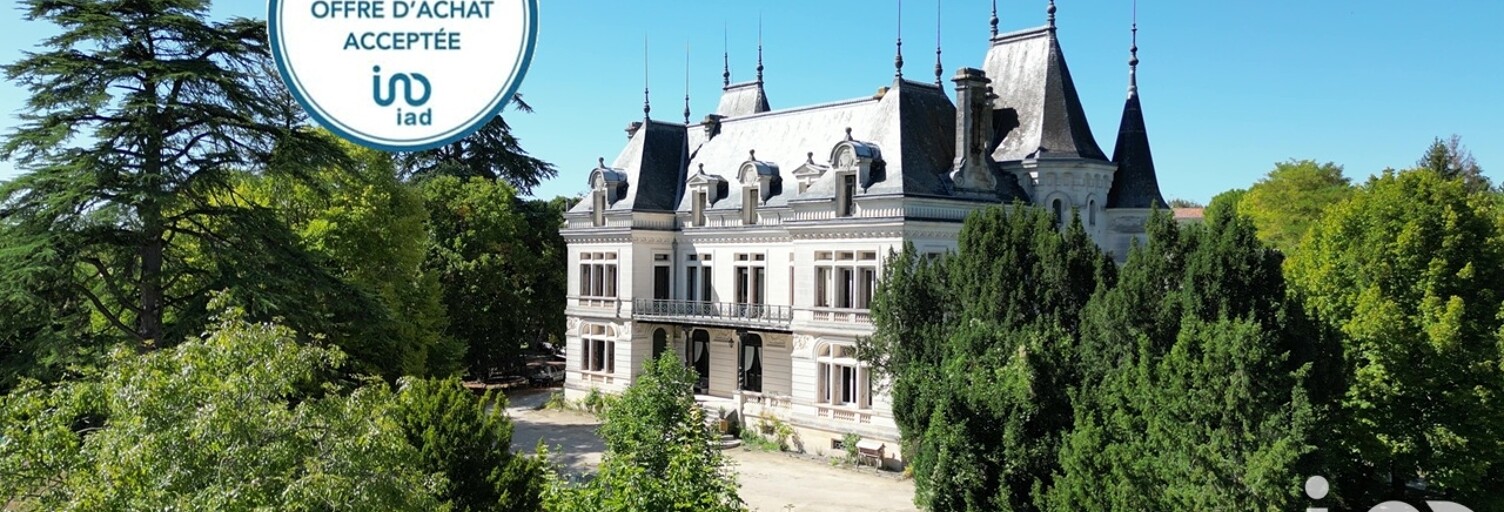 Maison 19 Pièces 725 m² à vendre à Jarnac (16200)