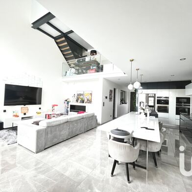 Maison 6 pièces 599000 €