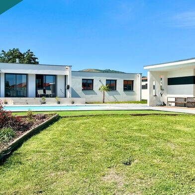 Maison 5 pièces 649900 €