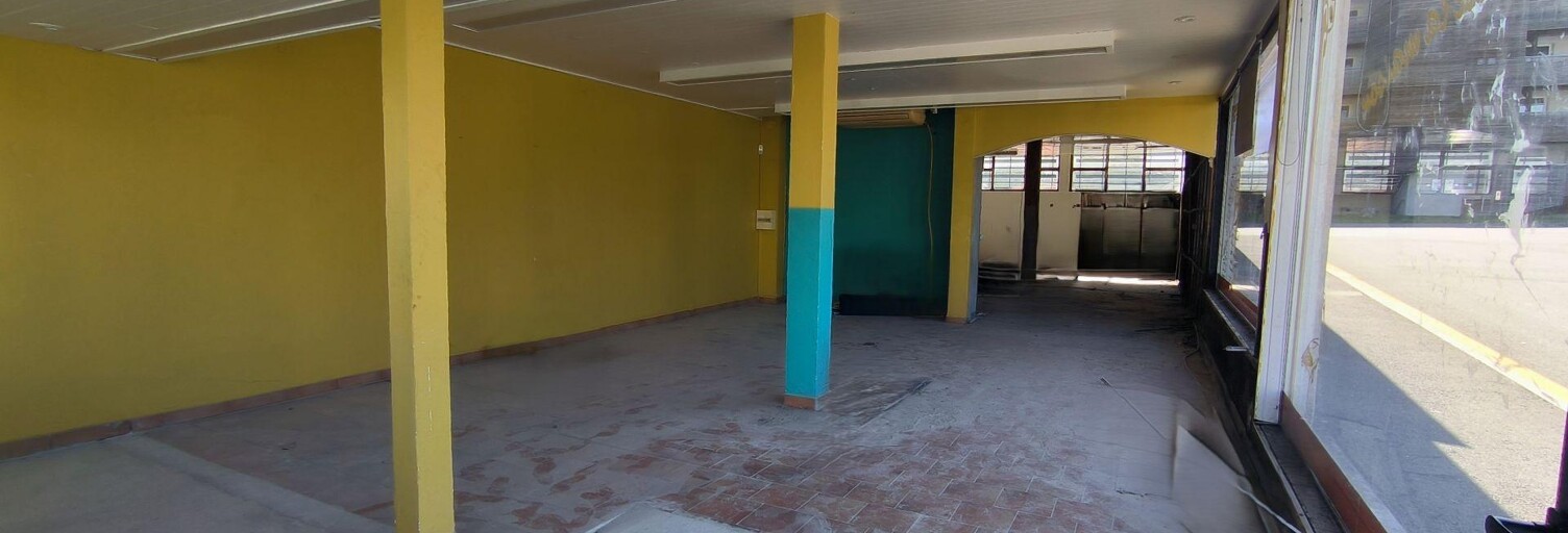 Commerce  171 m² à vendre à Mourenx (64150)