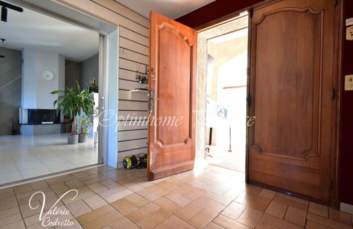 LA MOUTONNE – VILLA 185 M² – 6 CHAMBRES – PISCINE – TERRAIN 1 996 M² – 4 GRANDS GARAGES 83260 — photo 4