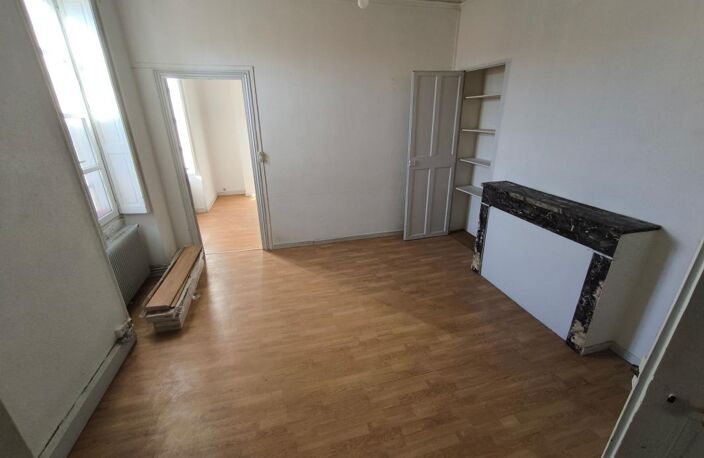 Nîmes centre ville T2 / T3 Appartement — photo 2