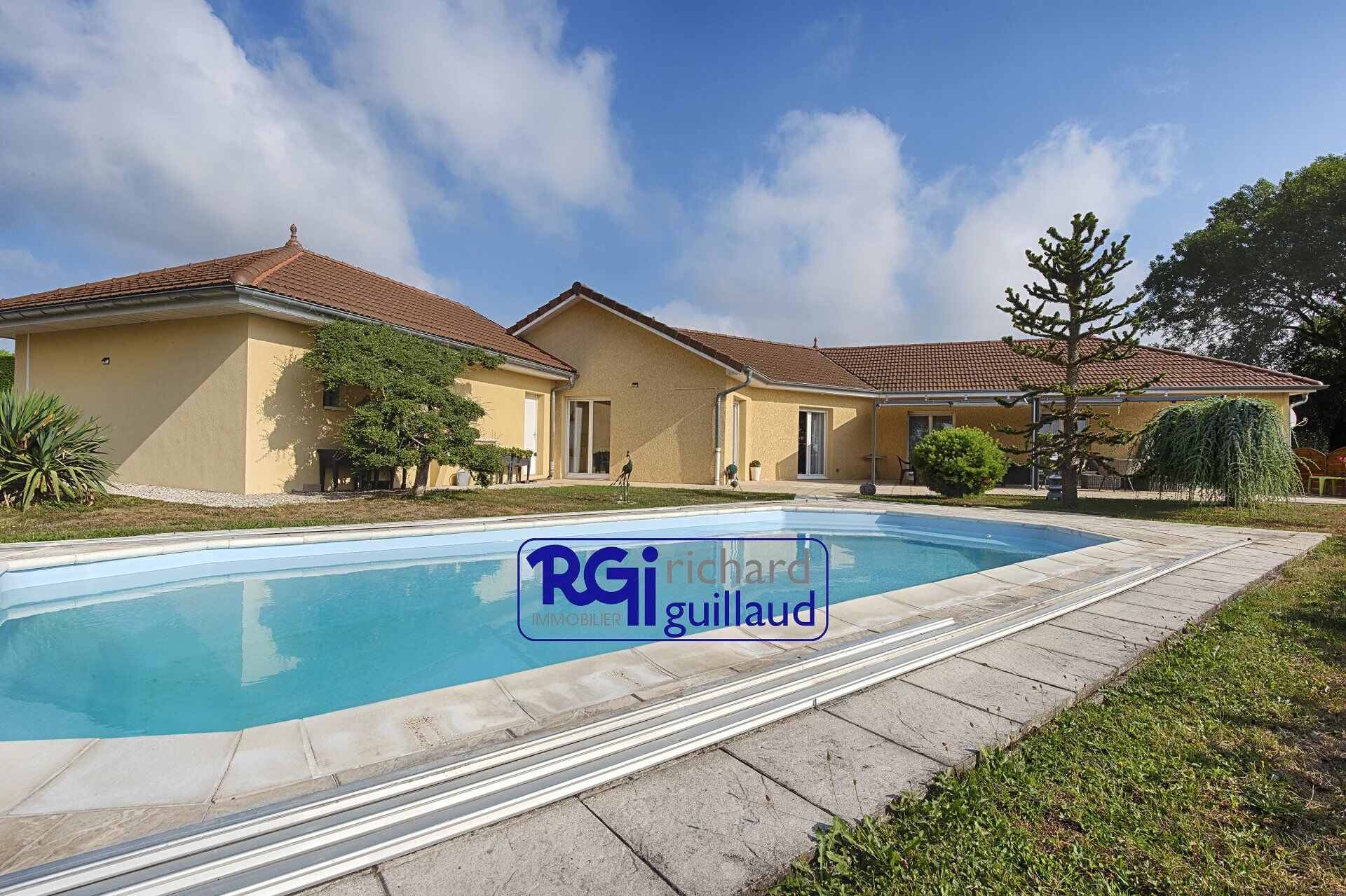 Villa / Maison  T5 à vendre Tour-du-Pin (La) 38110