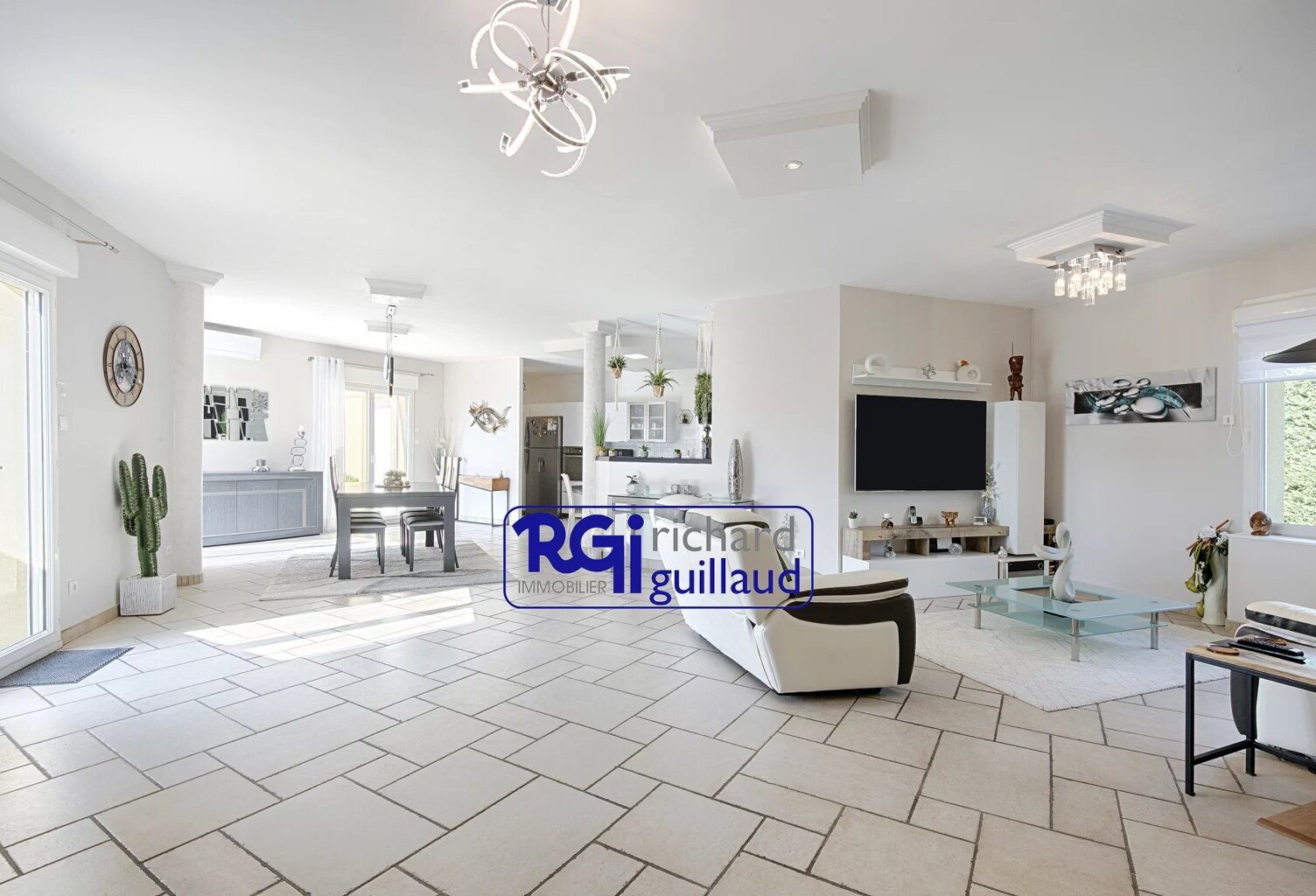 Villa de 190m² de plain-pied, en secteur campagne, au calme abso — photo 1
