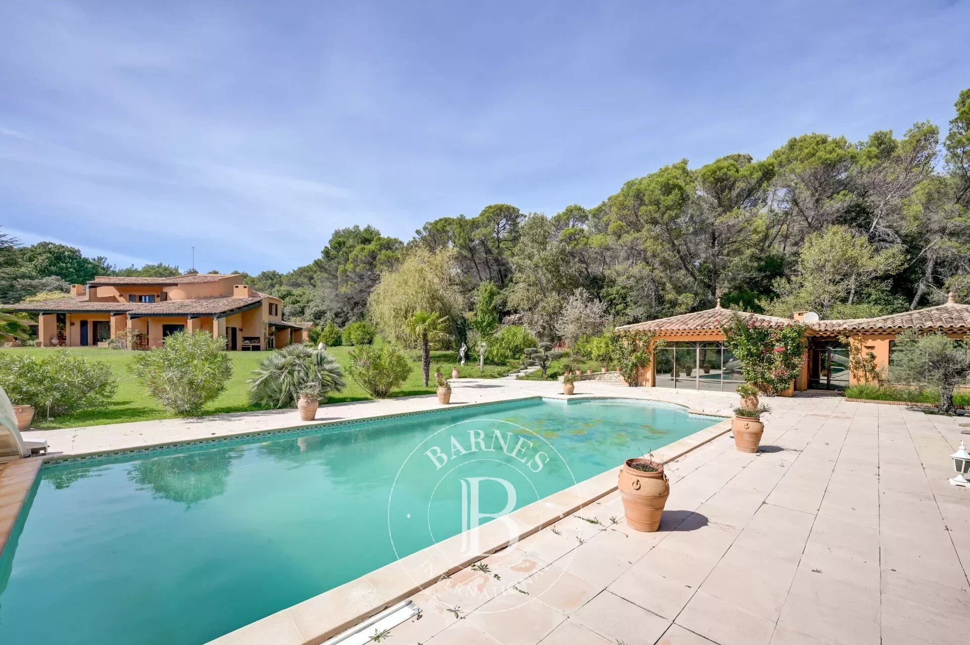 Villa / Maison  T9 à vendre Aix-en-Provence 13100