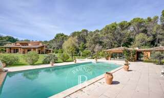 Maison 9 Pièces 245 m² à vendre à Aix-en-Provence (13100)
