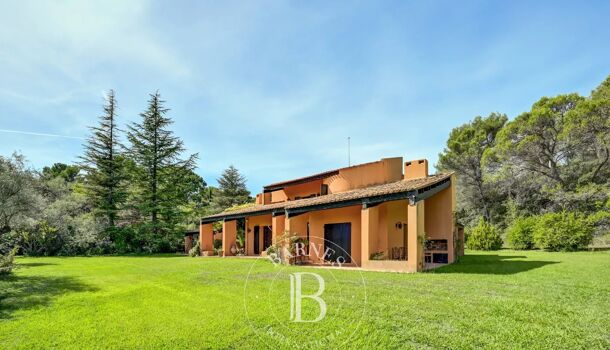 Villa / Maison 9 pièces  à vendre Aix-en-Provence 13100