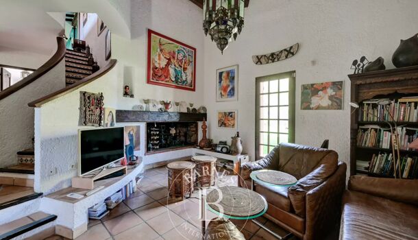 Villa / Maison 9 pièces  à vendre Aix-en-Provence 13100