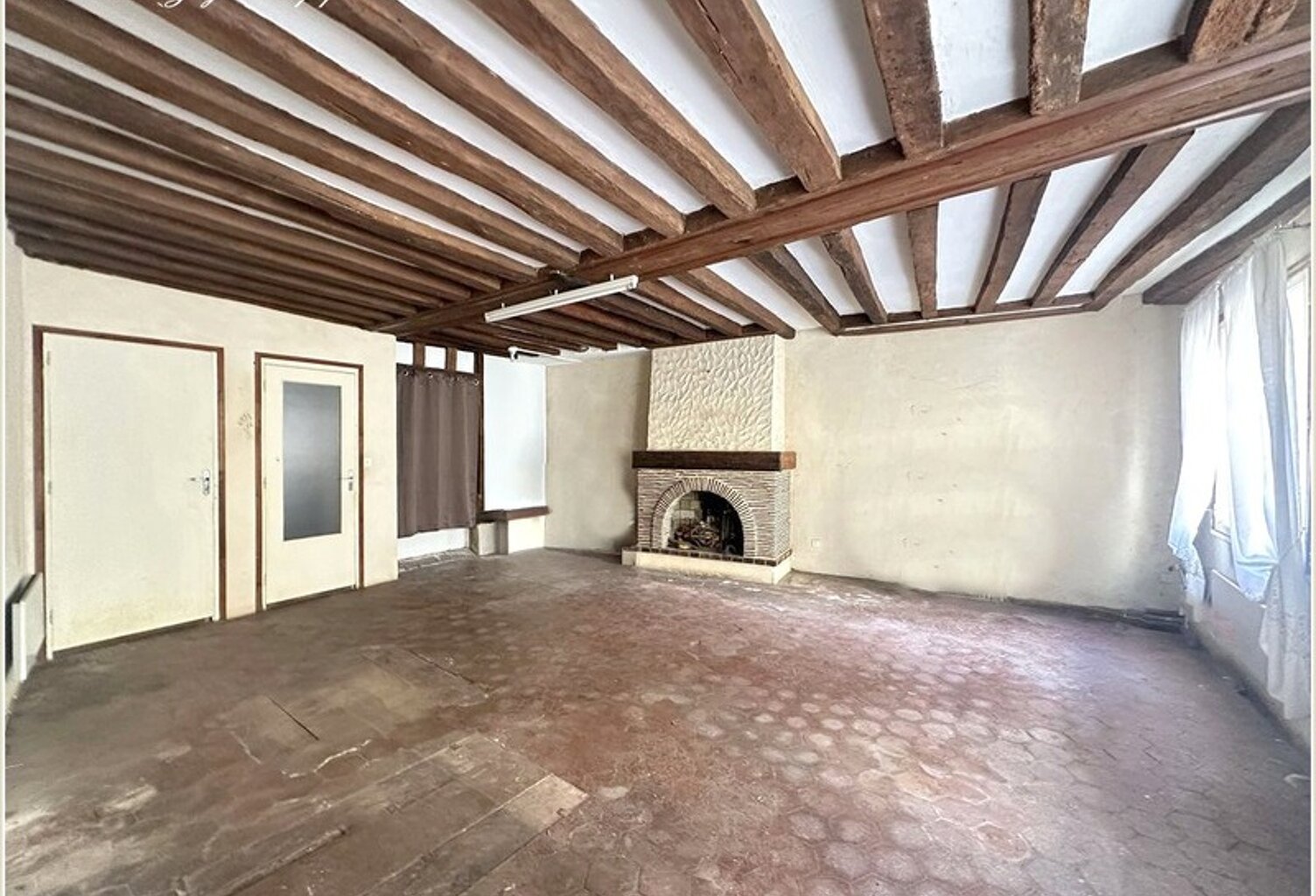 Centre de Courville-sur-Eure, maison 130 m², 3 chambres, garage — photo 1