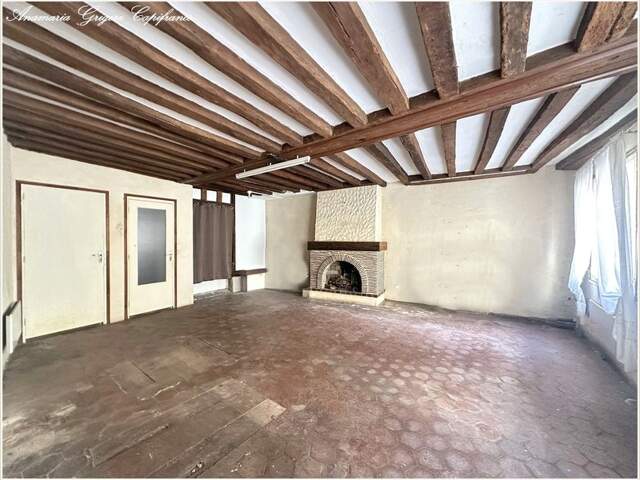 Centre de Courville-sur-Eure, maison 130 m², 3 chambres, garage — photo du bien
