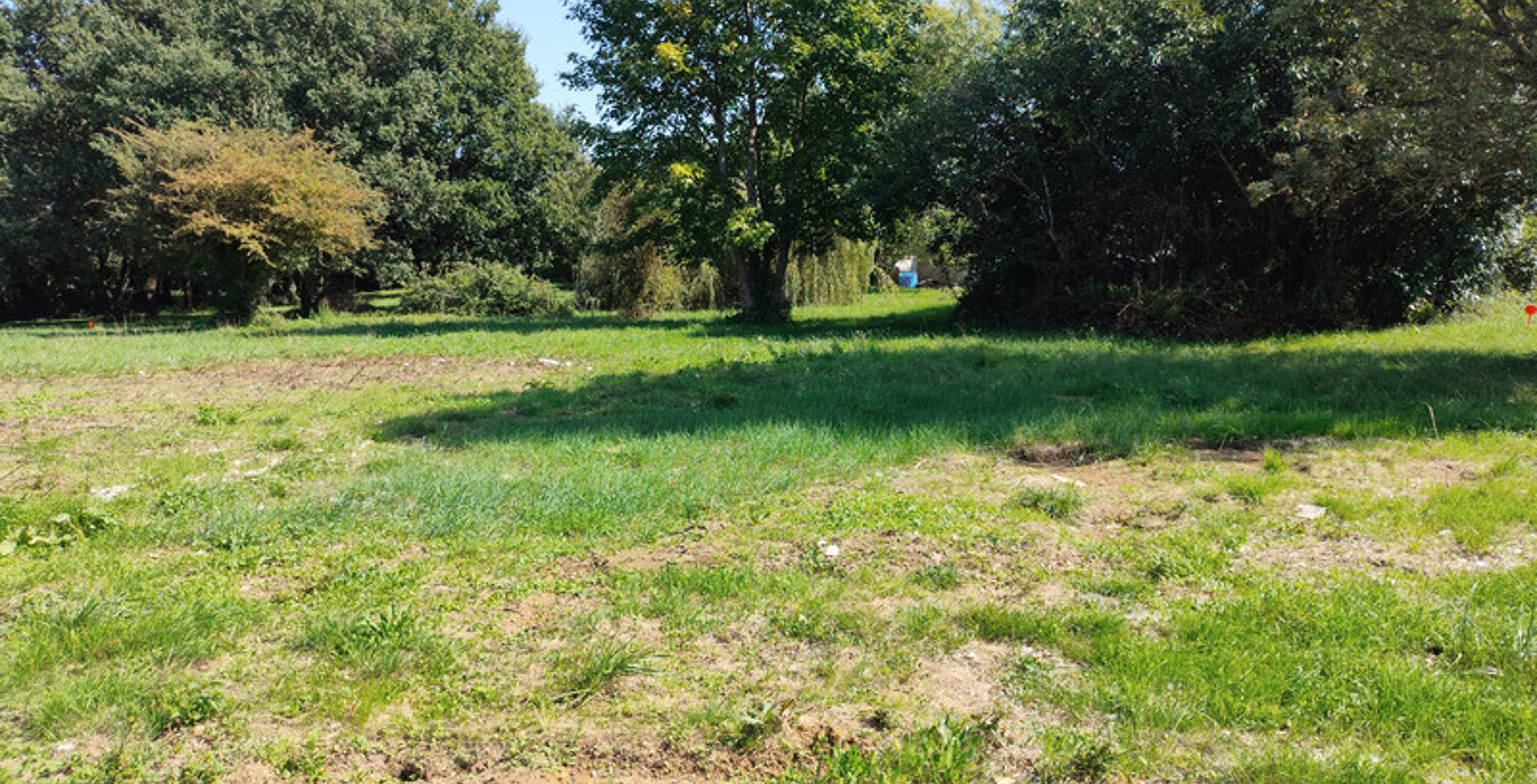 Terrain à bâtir - 1227 m2 - TESSON (17460) — photo 1