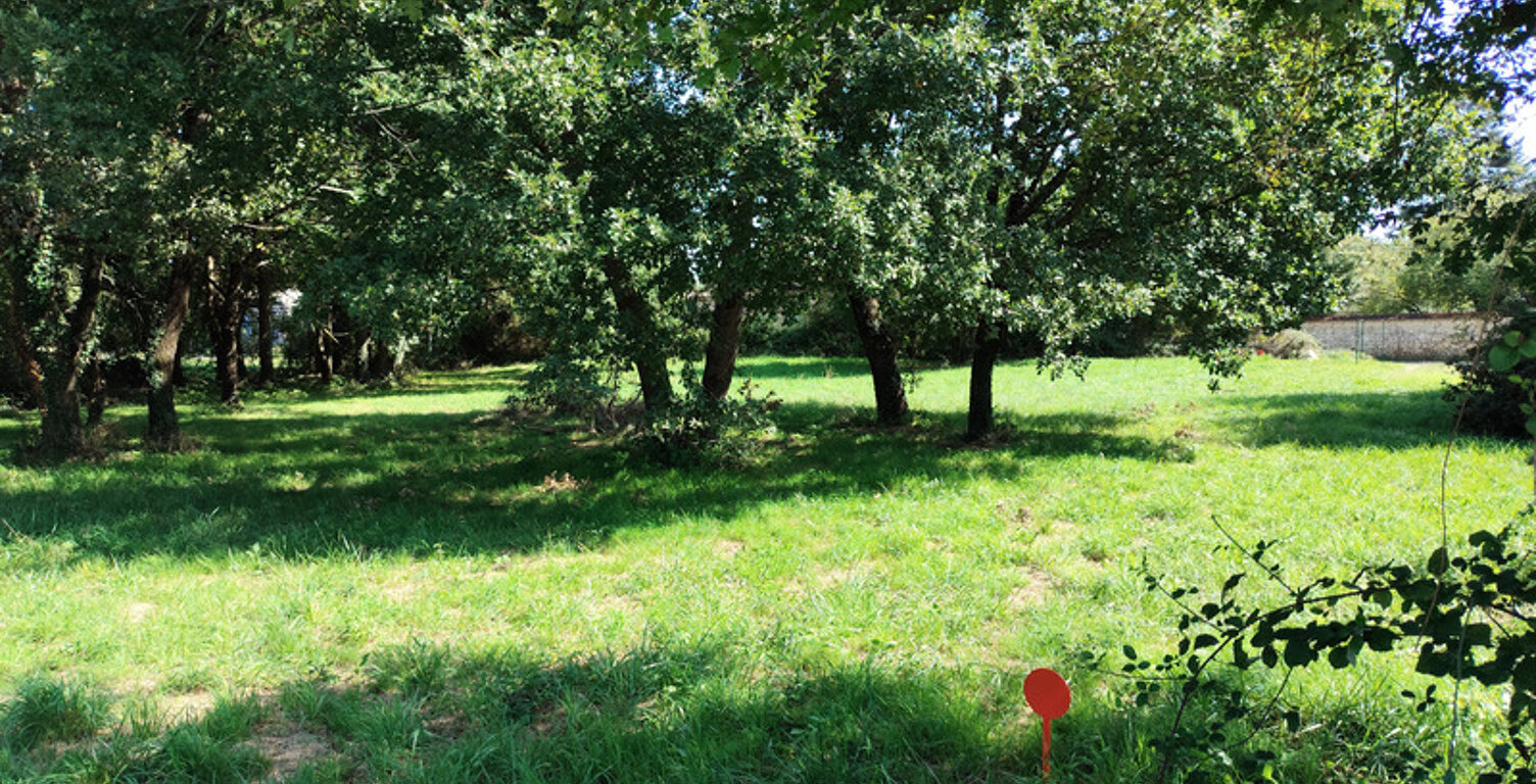 À vendre terrain à bâtir 1 282 m² – Tesson (17460) – — photo 1