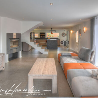 Maison 6 pièces 499000 €