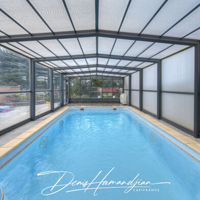 Maison 6 pièces 499000 €