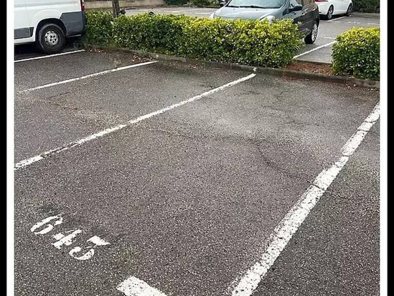 Place de Parking à vendre LE CAP D'AGDE (34) — photo 1