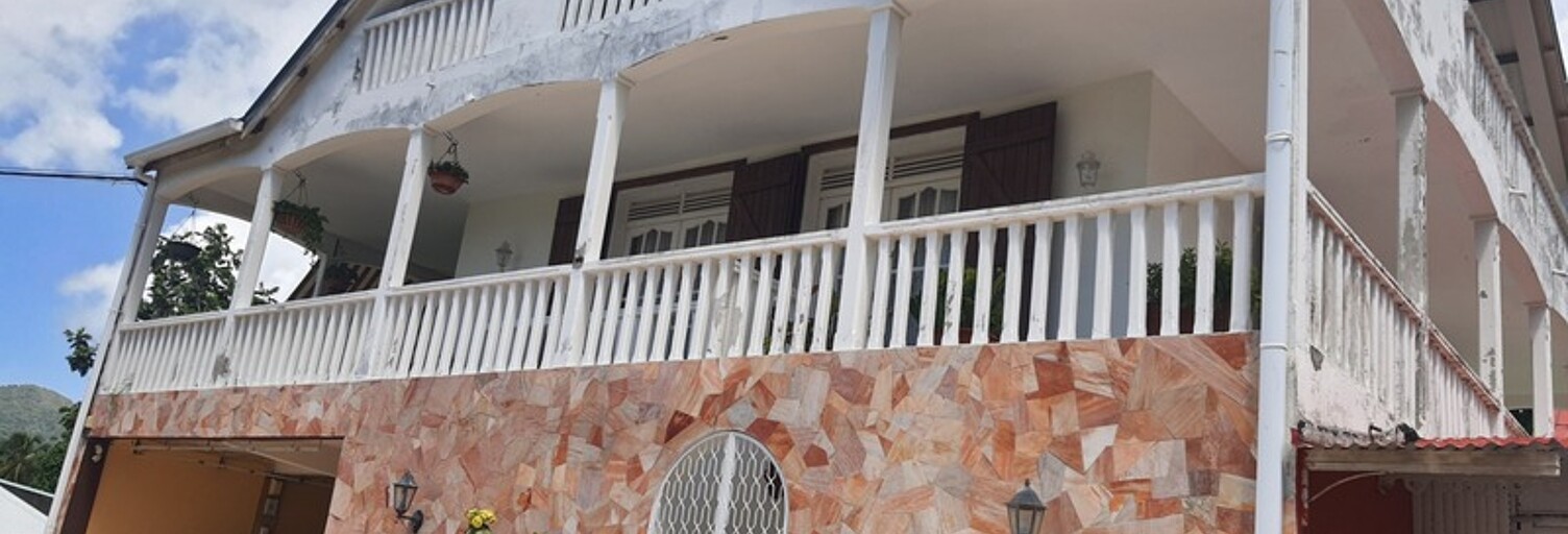 Maison 13 Pièces 300 m² à vendre à Trois-Rivières (97114)