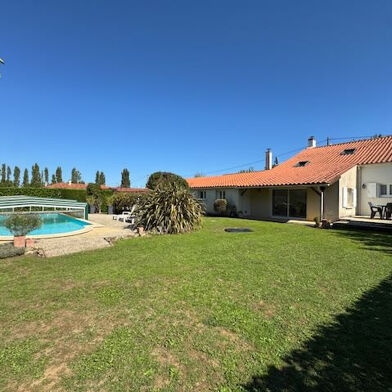 Maison 7 pièces 256000 €