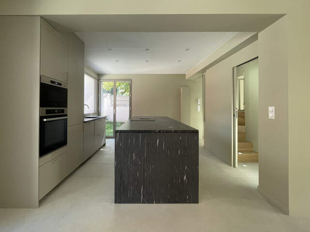 Maison individuelle rénovée de 4 pièces, belles prestations — photo du bien