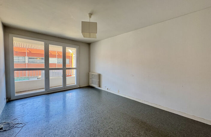 APPARTEMENT TYPE 3 AVEC PARKING BALCON ET CAVE — photo 2