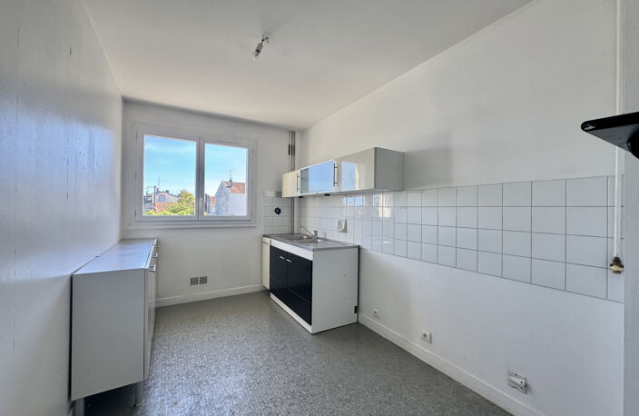APPARTEMENT TYPE 3 AVEC PARKING BALCON ET CAVE — photo 4