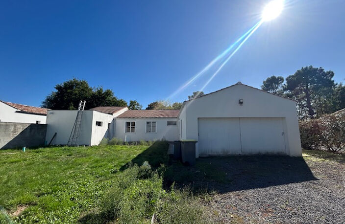 Maison COMMEQUIERS, 171m2 avec terrain de 2925m2 — photo 2
