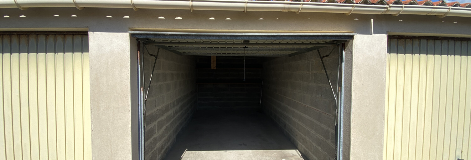 Garage  16 m² à vendre à Les Sables-d'Olonne (85100)