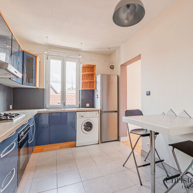 Appartement 3 pièces 815 €
