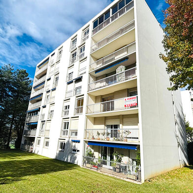 Appartement 4 pièces 275600 €