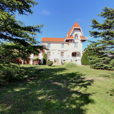 Maison 9 pièces 498000 €