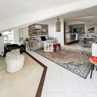 Appartement 2 pièces 880000 €