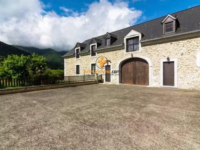 Maison familiale maison d'hôtes de 290 m² — photo du bien