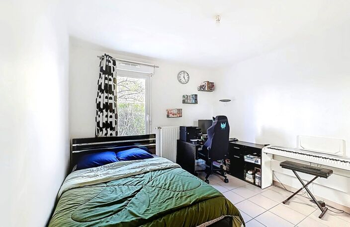 Superbe T4 de 74m² avec jardin privatif de 110m² à Saint-Prie — photo 4