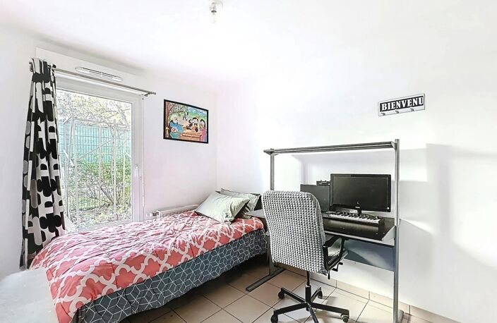 Superbe T4 de 74m² avec jardin privatif de 110m² à Saint-Prie — photo 5