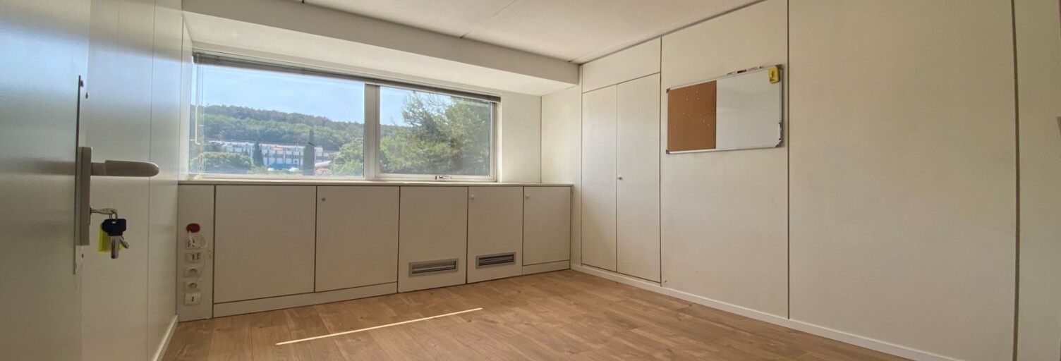 Bureau  14 m² à louer à Vallauris (06220)