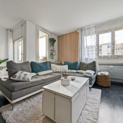 Appartement 4 pièces 245000 €