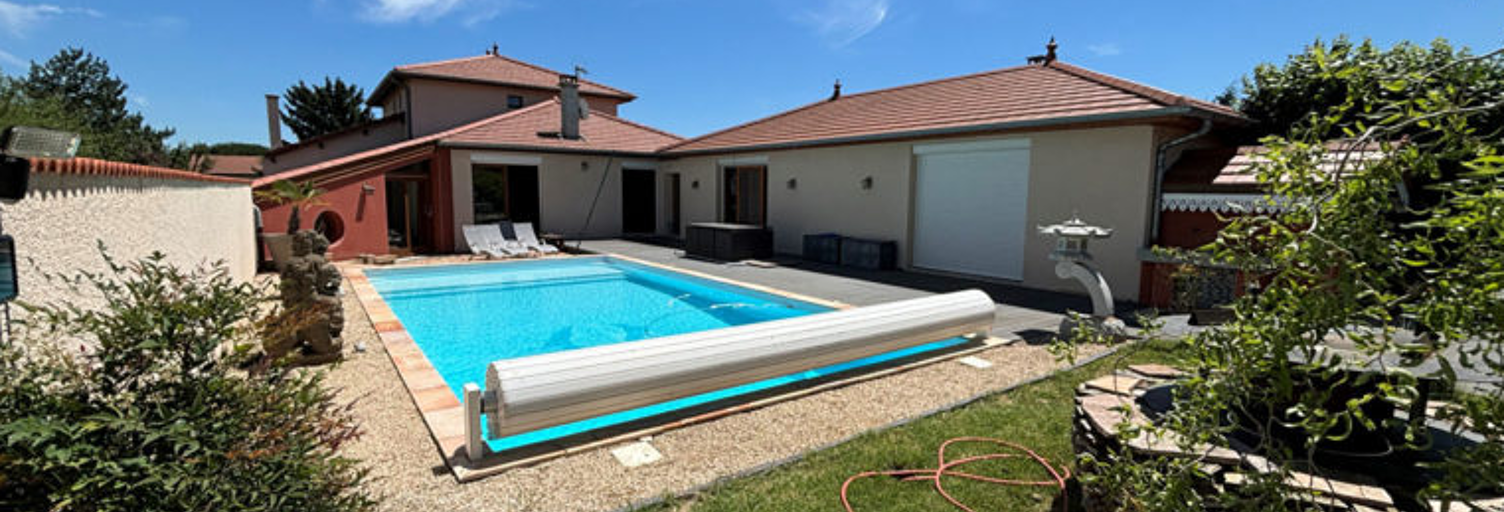 Maison 8 Pièces 276 m² à vendre à L'Hôpital-le-Grand (42210)