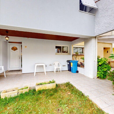 Maison 5 pièces 1390 €