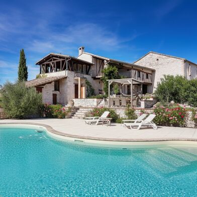 Maison 10 pièces 749000 €