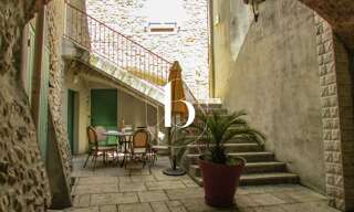 Maison 7 Pièces 315 m² à vendre à Barjac (30430)