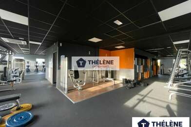 Commerce  1600000 €