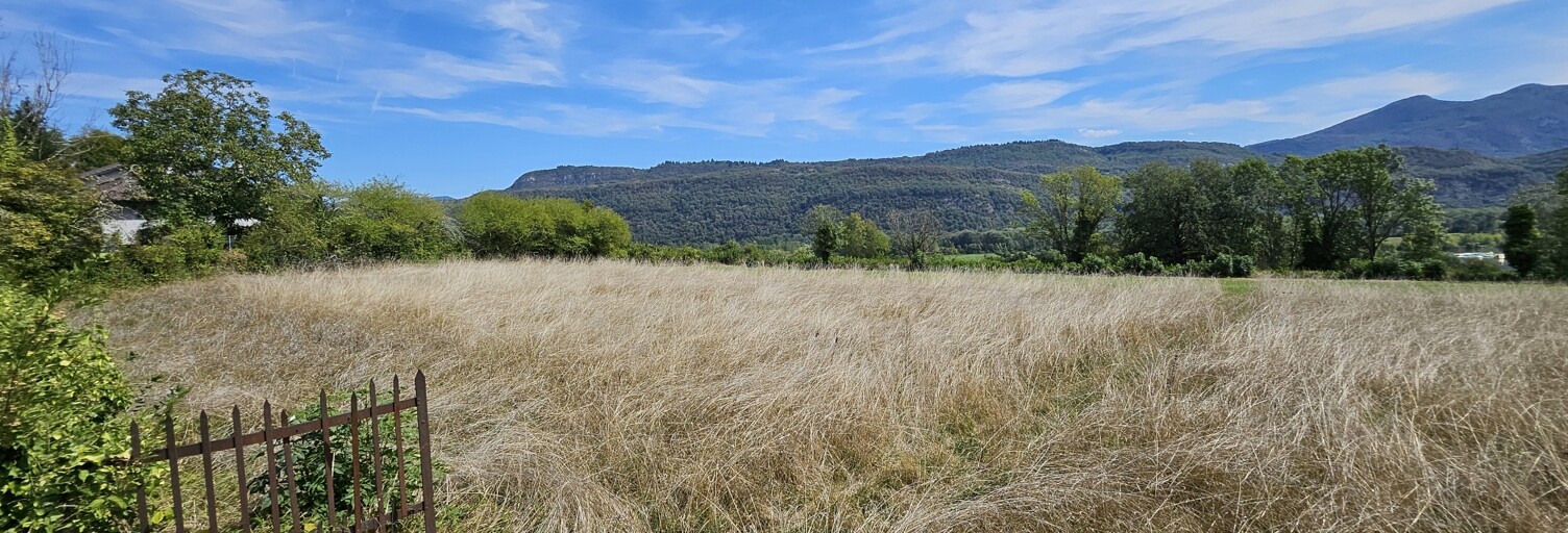 Terrain  948 m² à vendre à Cressin-Rochefort (01350)