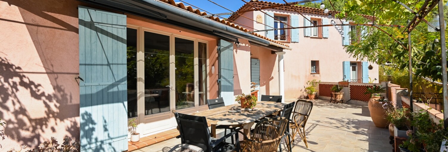 Maison 7 Pièces 180 m² à vendre à Cuges-les-Pins (13780)